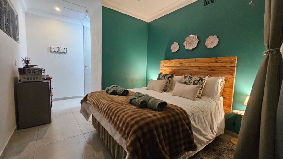 8 Bedroom Property for Sale in Irene Park North West